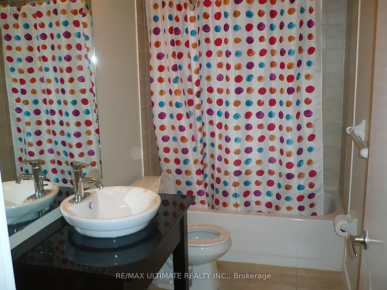 1375 Dupont St #312 — Photo 16