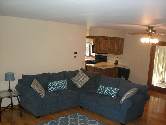 5th image of 132 Wilcox Dr