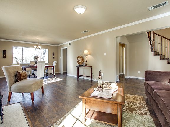 5th image of 810 Valley Oaks Ct