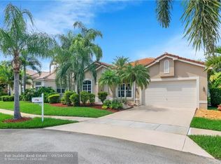 17863 SW 5th St, Pembroke Pines, FL 33029