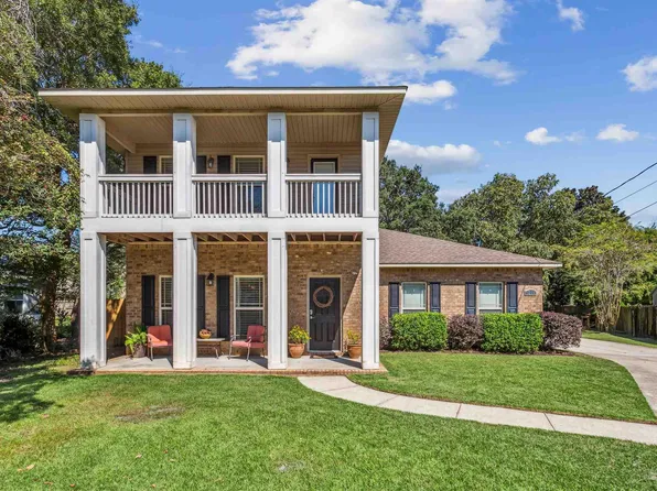 1240 Brad Thomas Dr, Gulf Breeze, FL 32563