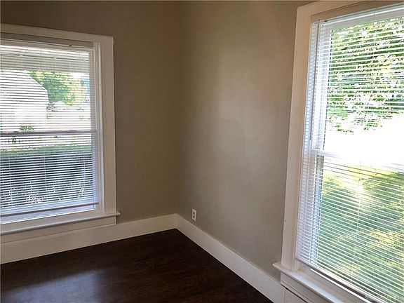 4th image of 532 Burkhardt Ave