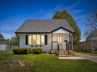 22 Churchill Cres E, Centre Wellington, ON N1M2J3