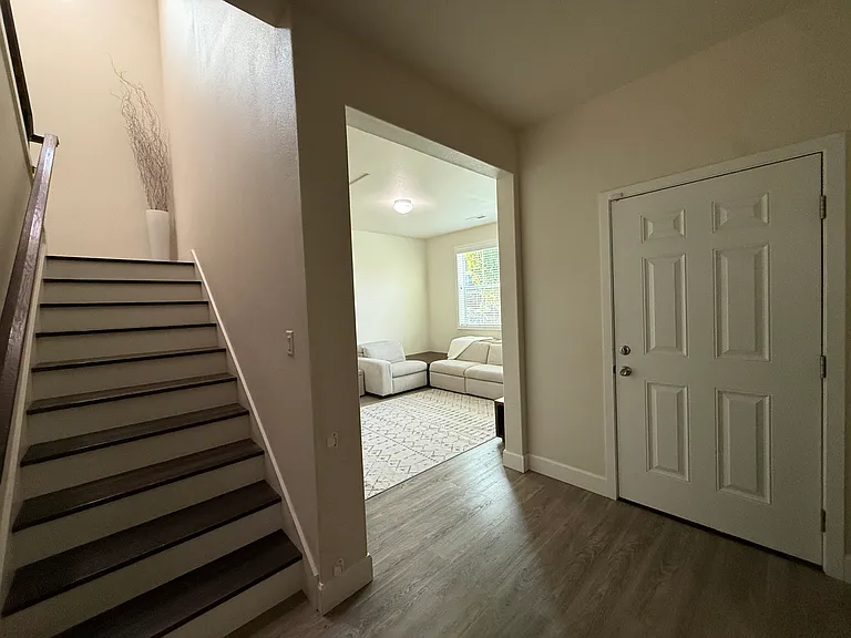 1740 Chinook Ave — Photo 8