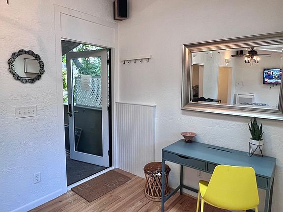 3rd image of 124 N Canyon Rd