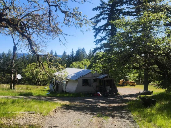 2291 Bear Creek Rd, Bridgeville, CA 95526