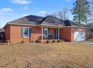 1115 Maplewood Dr SW, Hartselle, AL 35640
