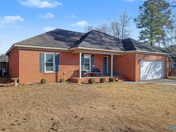 1115 Maplewood Dr SW, Hartselle, AL 35640