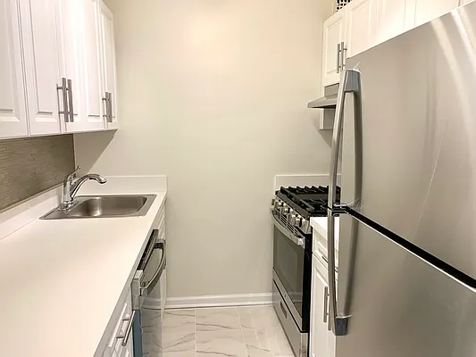 Rented by Corcoran | media 19