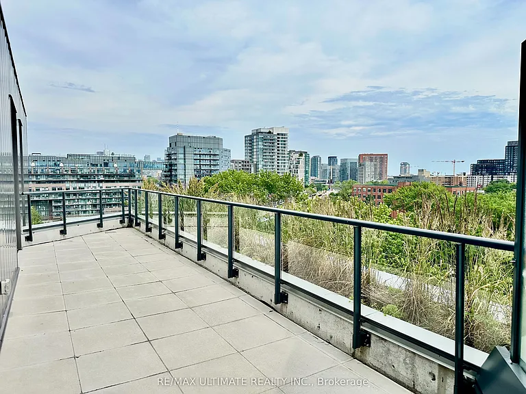 57 Brock Ave #704 — Photo 26
