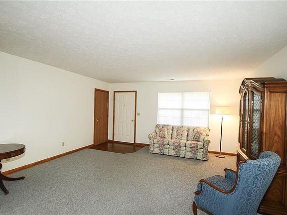 2nd image of 5523 Gateridge Ln