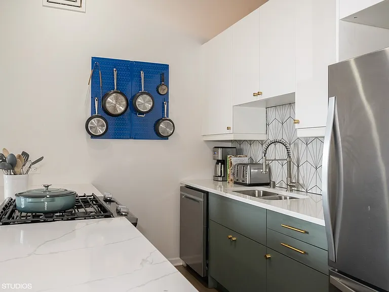 728 W Jackson Blvd #217 — Photo 7