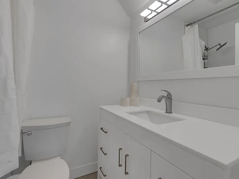 1100 W 6th Ave #E2 — Photo 16