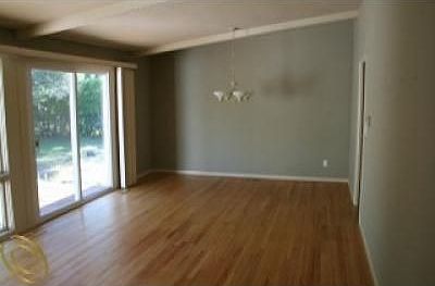 5th image of 31825 Coronet Dr