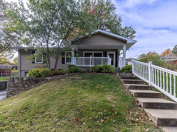 2nd image of 3508 E Lantern Ln