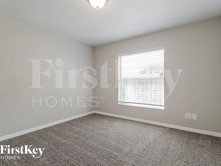 660 Wild Flower St — Photo 11