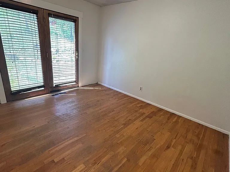 613 Crawford Ave — Photo 19
