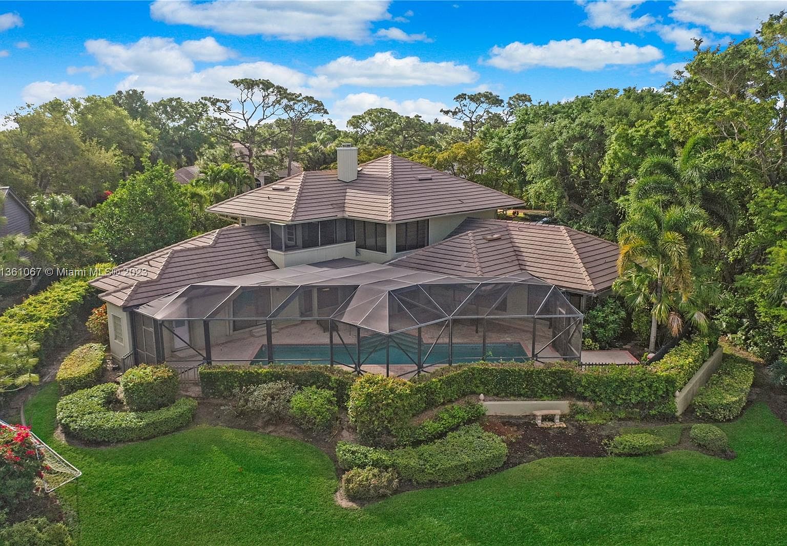 6500 SE Winged Foot Dr