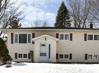 17 Lindsay St, Riverview, NB E1B 2Z9