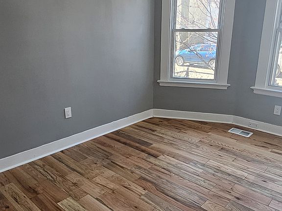 4th image of 35 Hurlburt St #1A