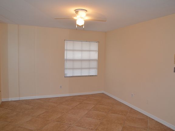 3rd image of 5913 White Egret Ln