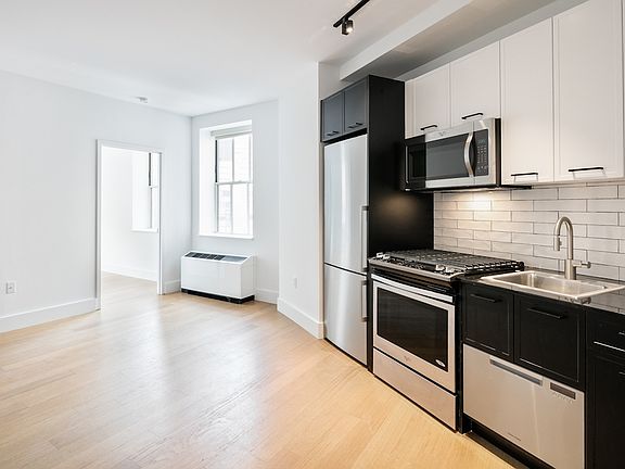 3rd image of 67 Wall St APT 3K