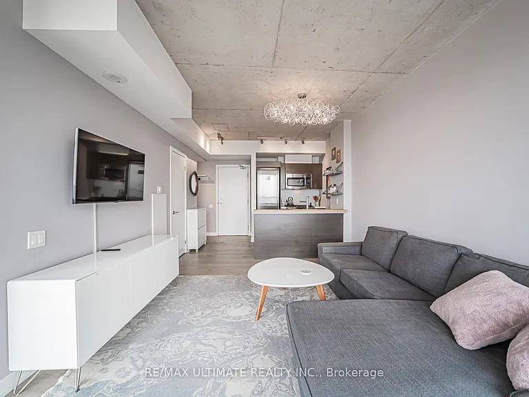 318 King St E #1108 — Photo 14