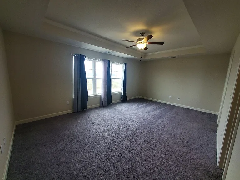 102 Stedman Ln W — Photo 9