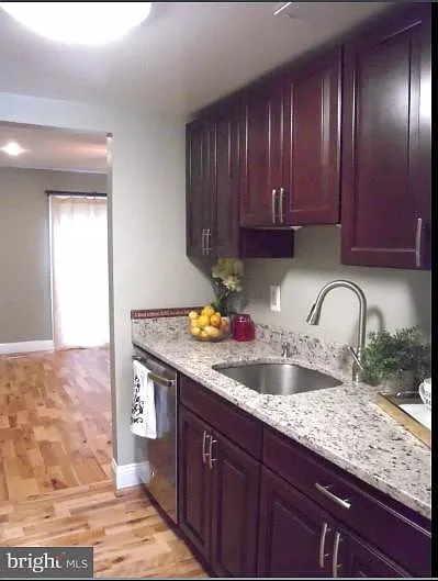 3 Strabane Ct — Photo 3