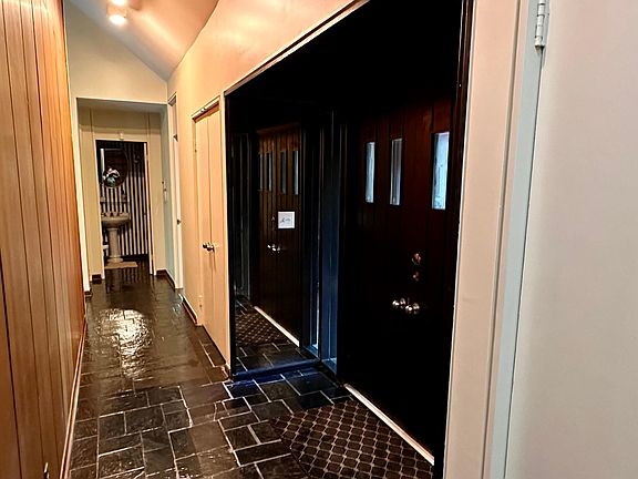 5th image of 3308 Finistere Ct