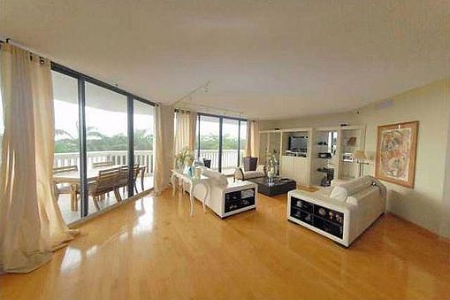 2nd image of 2000 Island Blvd APT 607