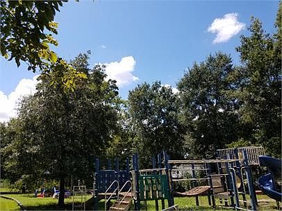 2nd image of 1323 Louisiana Ave #14