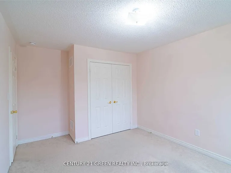73 Thornbush Blvd — Photo 21