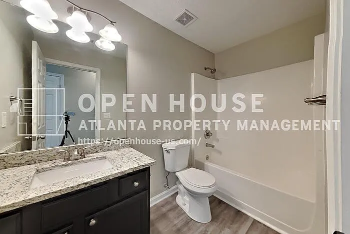 2447 Moultrie Ct — Photo 17