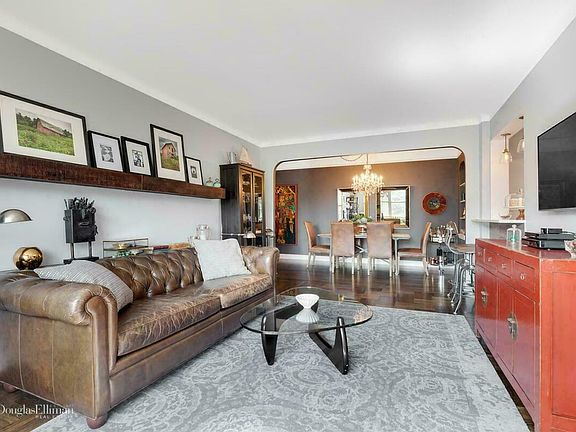 2nd image of 44 Prospect Park W APT E8