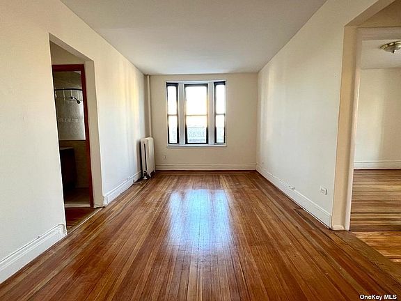 4th image of 3106 38th St APT 10