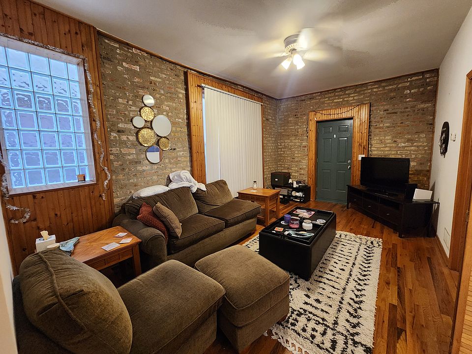 1st image of 2048 N Western Ave APT 1R