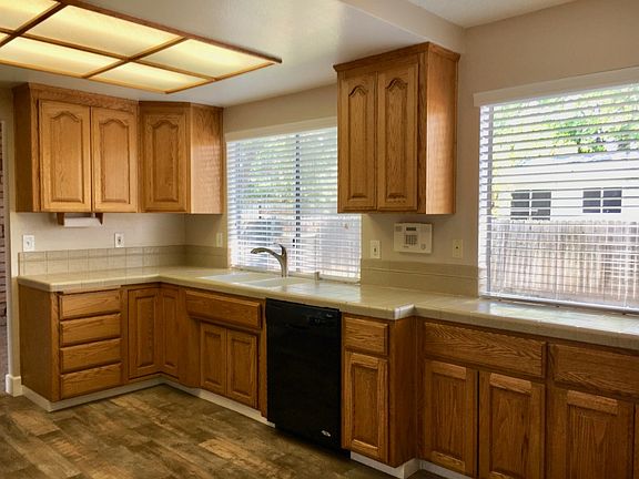 2nd image of 8174 Lobata St