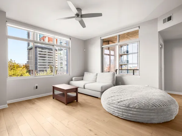 54 Rainey St APT 518, Austin, TX 78701