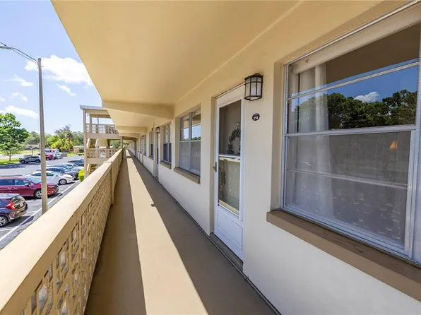 951 79th Ave N APT 218, Saint Petersburg, FL 33702