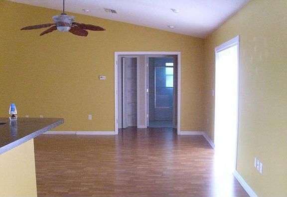 4th image of 3422 Bainbridge Dr