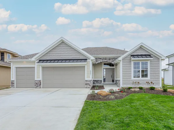 Prairie Rose Plan, Falcon Lakes