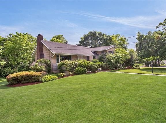 Beautifully landscaped grounds.