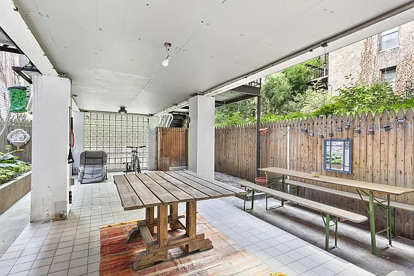 Rented by Compass | media 19