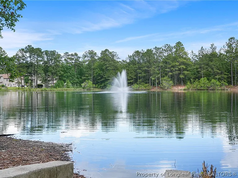 415 Highgrove Dr — Photo 45