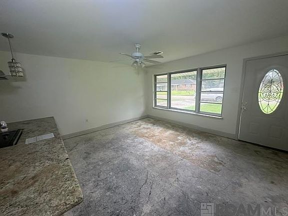 3rd image of 12545 Canterbury Dr