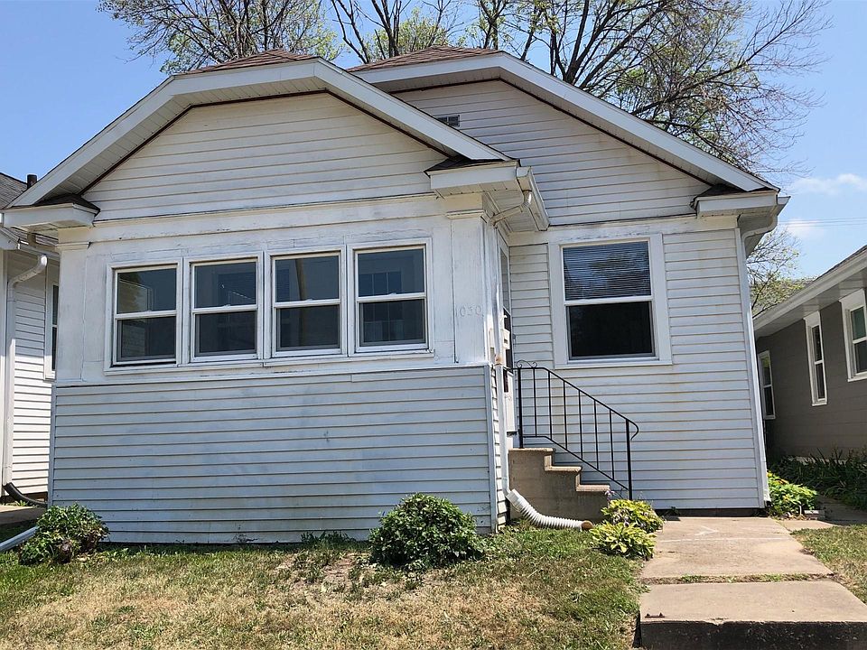 1st image of 1030 17th St NE