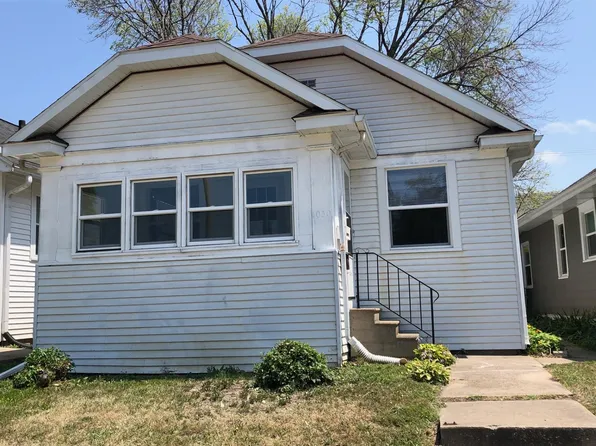 1030 17th St NE, Cedar Rapids, IA 52402