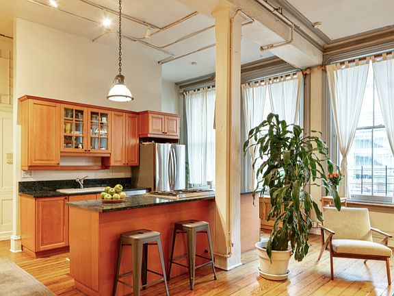 4th image of 116 Franklin St #3