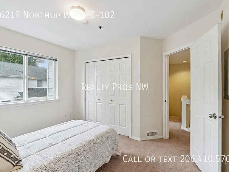 16219 Northup Way #C102 — Photo 31